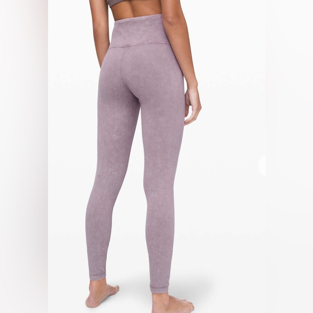 COPY - Lululemon Morning Light High-Rise Tight 28"
Washed Frosted Mulberry - SZ…